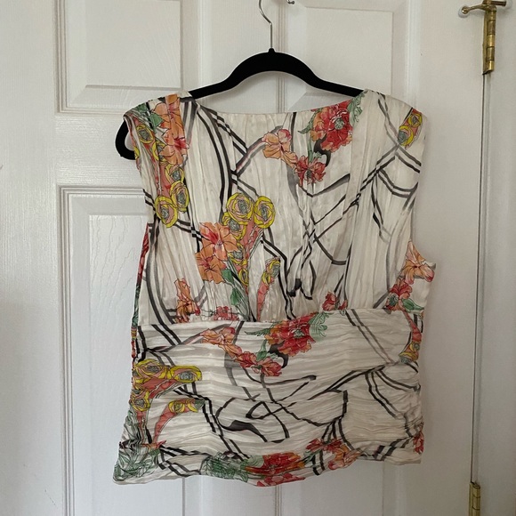 SALE🖤 Flower Silk Blouse - Picture 2 of 5